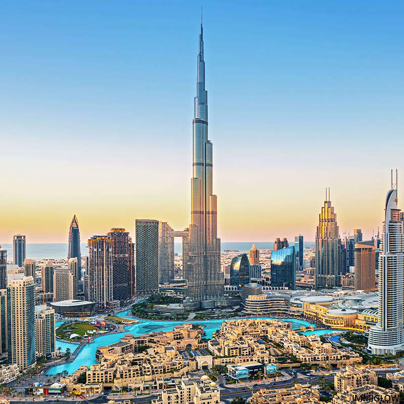 برج خلیفه بلندترین ساختمان جهان و نماد جهانی است. این ساختمان که واقعاً یک شاهکار مهندسی است، نمایانگر قلب و روح مفهومی شهر دبی است.